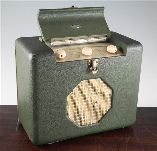 Formerly in the ownership of Lady Barbara Gore: A Roberts model 59339 mains radio,